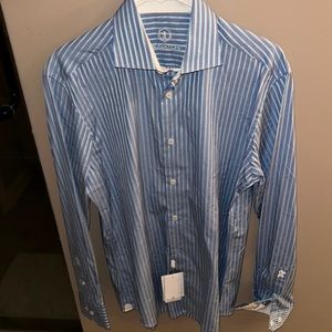 New with tags! Luxury brand Bugatchi men’s crisp dress shirt